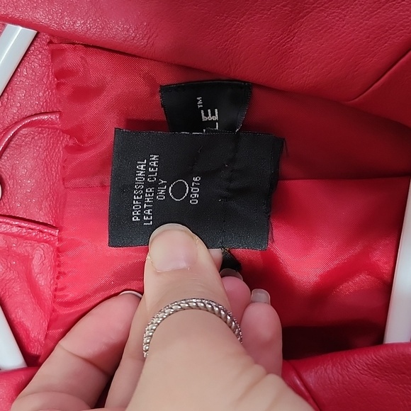 Vintage Metrostyle Red Leather Jacket Womens 12 Leather Blazer 3 Button - Picture 7 of 8